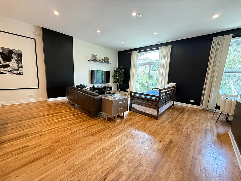 1861 N Winnebago Ave #2 — Photo 1