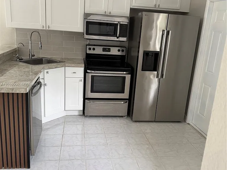 1533 NW 2nd Ave #1 — Photo 16