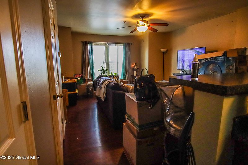 5th image of 713 Burden Avenue