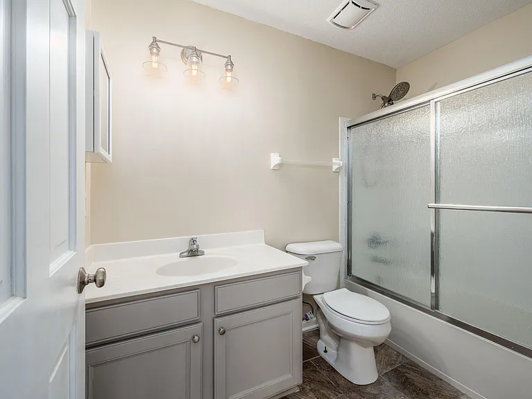 7302 Claddaugh Ln — Photo 32