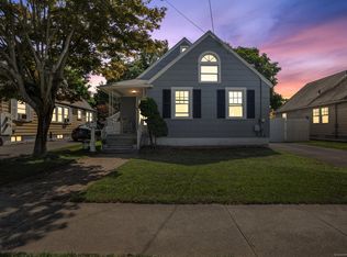 57 Elm St, East Haven, CT 06512