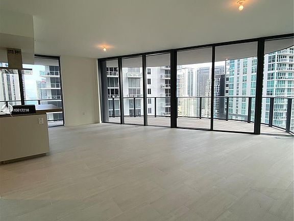5th image of 1000 Brickell Plz #3501