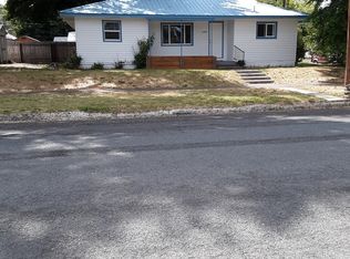 2408 N Greenwood St, La Grande, OR 97850