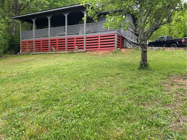 61 Rogers Cove Ln, Clayton, GA 30525