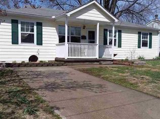1604 Honeysuckle Rd, Sedalia, MO 65301