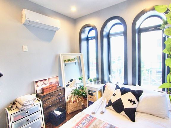 5th image of 119 Kent Ave #C2