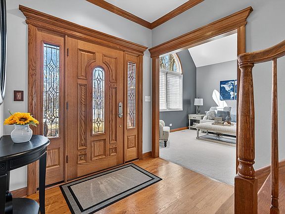 5th image of 714 Joanne Dr