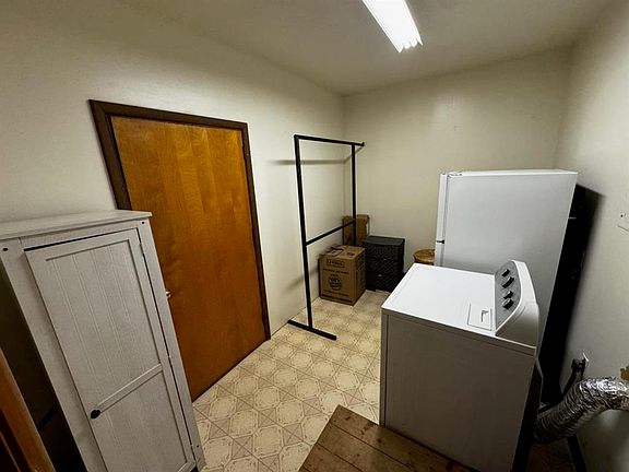 4th image of 2926 Epworth Ln