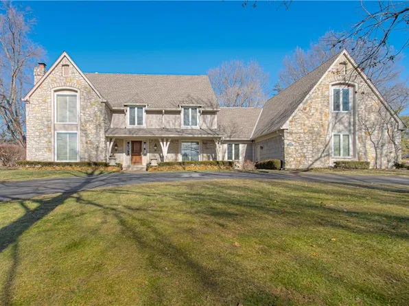 2108 Arno Rd, Mission Hills, KS 66208