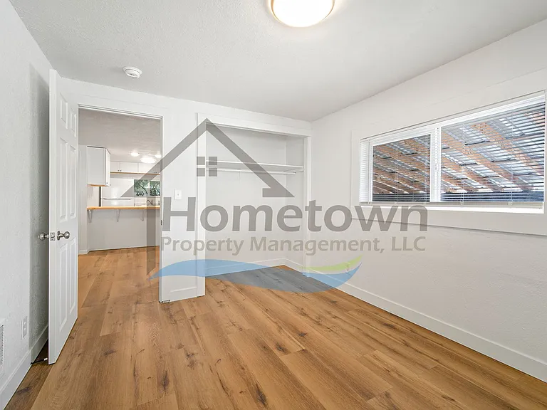 104 E 15th Ave — Photo 41