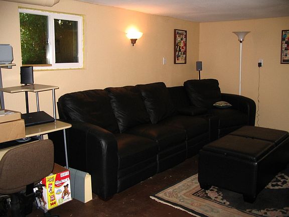 Family room or 3rd bedroom