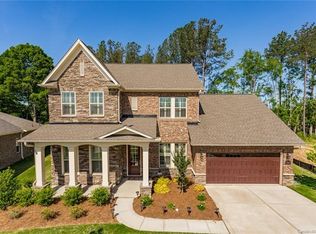 1911 Midtrain Dr, Matthews, NC 28105
