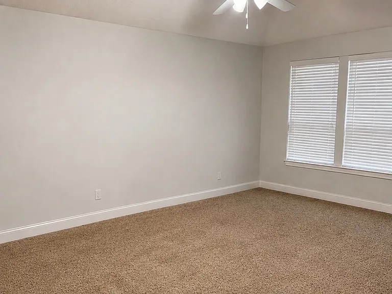1137 Robin Cir — Photo 14