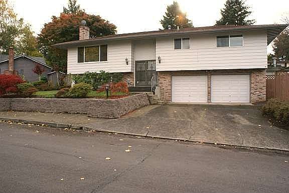 Split level 4 bd/3 bath