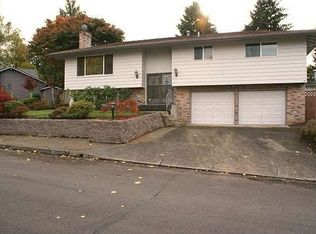 13245 SW Village Glenn Dr, Tigard, OR 97223