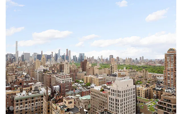 Sold by Douglas Elliman | media 27