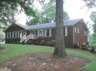 3900 Barr Ln, Clemmons, NC 27012