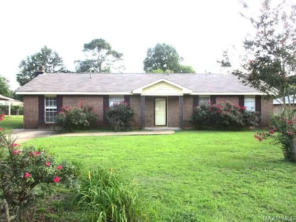 107 W Teri Ct, Prattville, AL 36066