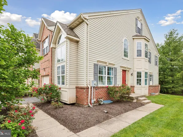 309 Jamestown Ct, Lansdale, PA 19446