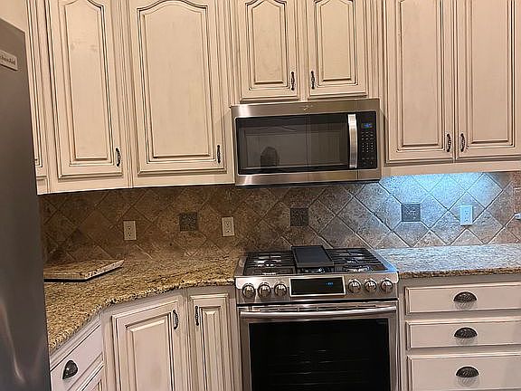 5th image of 3110 Camellia Rose Dr Unit 211