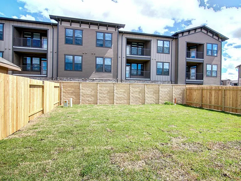 5578 Plantation Forest Dr — Photo 5