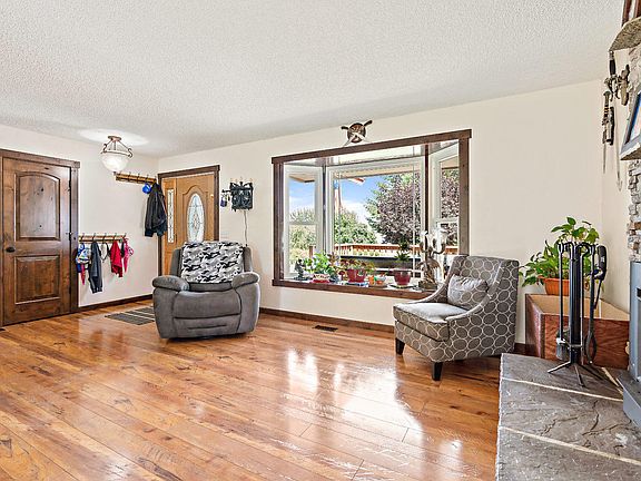 5th image of 1284 N Glasgow Dr
