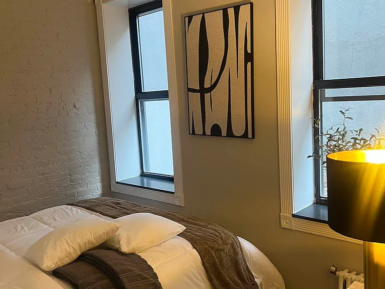232 W 14th St #1A — Photo 2