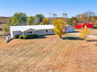 21929 Kissinger Rd, Leavenworth, KS 66048