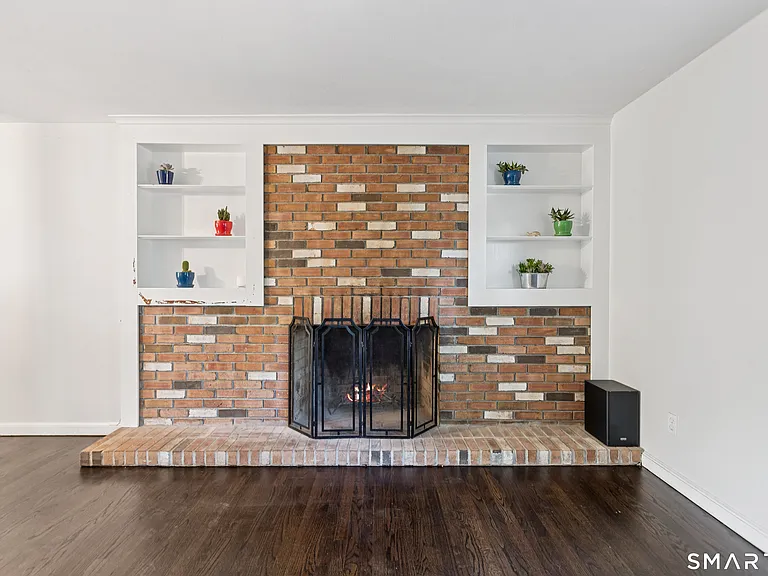 111 Mill Hill Rd — Photo 11