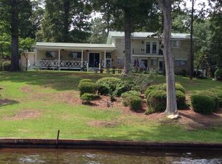 24 Marine Cir, Hattiesburg, MS 39402