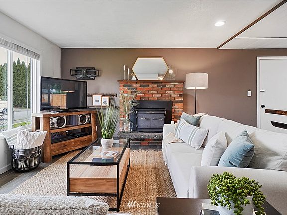 Woodstove makes a warm space