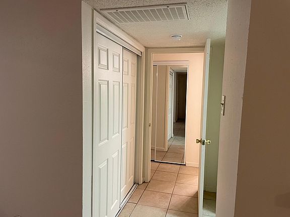 3rd image of 125 Forest Ln Unit 125