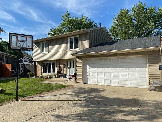 1st image of 284 Mulford Ct