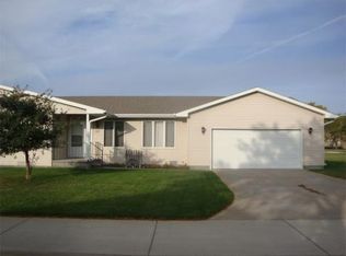 1805 Ridgeway Dr, Lexington, NE 68850