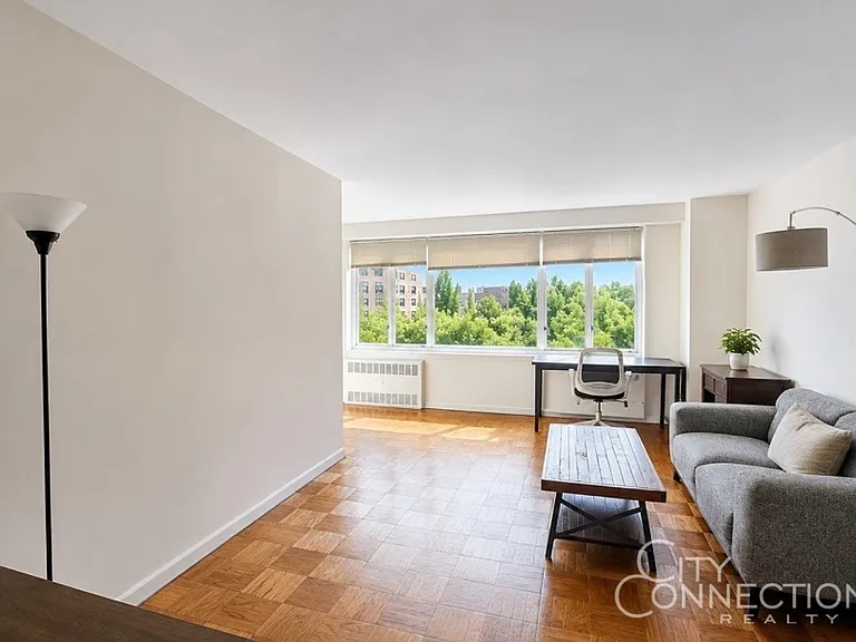 392 Central Park W #7F — Photo 3