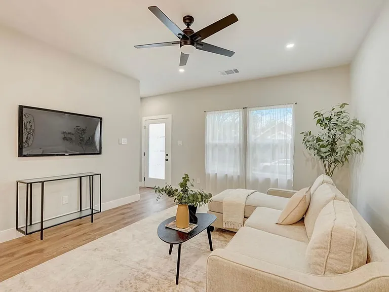 314 Maryland St #101 — Photo 3