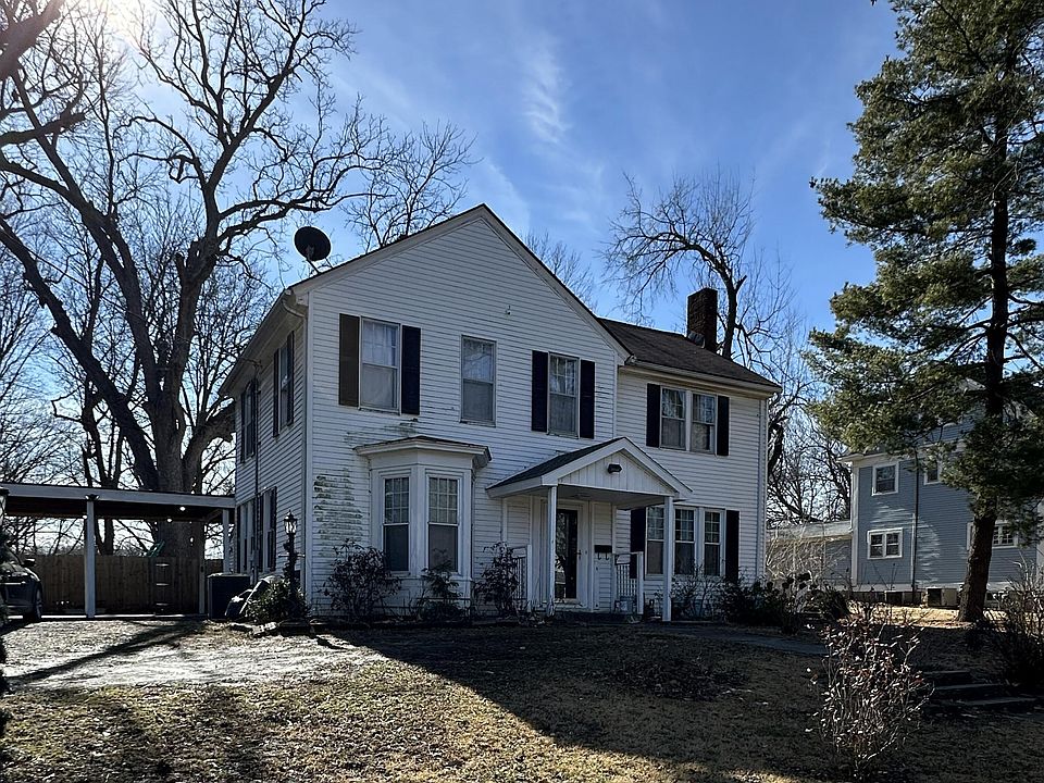 1st image of 610 E Arrow St