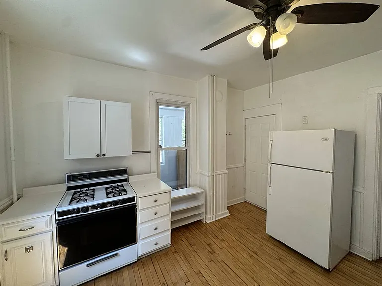1034 E Johnson St #1 — Photo 6