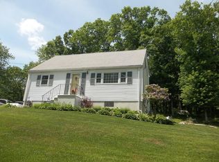 26 Hilltop Rd, Billerica, MA 01821