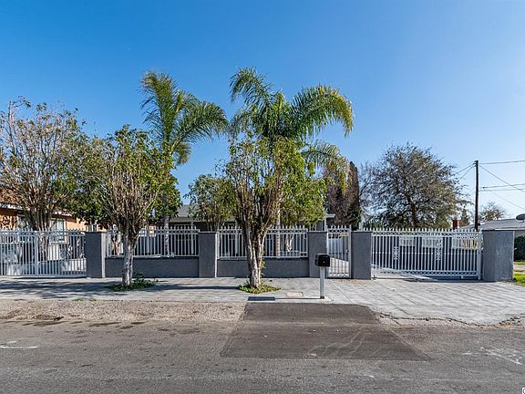 4th image of 15464 El Cajon St