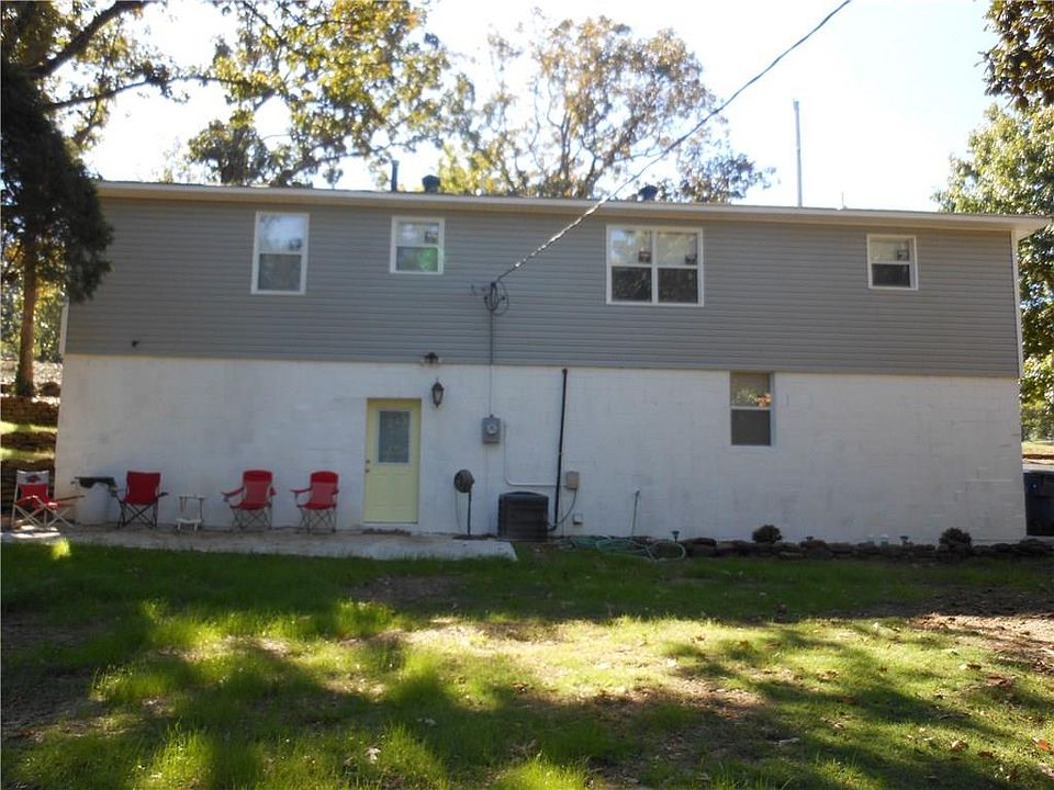 2nd image of 2419 Independence St