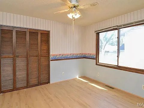 2949 Iowa St — Photo 16