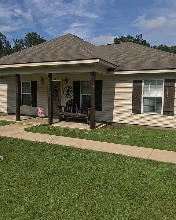 1st image of 1015 W River Rd