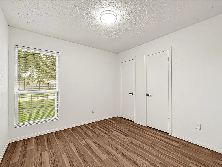13327 N Thorntree Dr — Photo 13