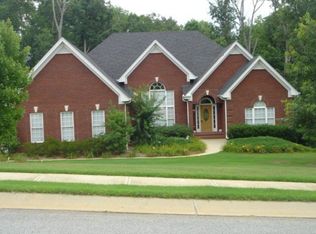 1613 Holly Ridge Dr, Loganville, GA 30052