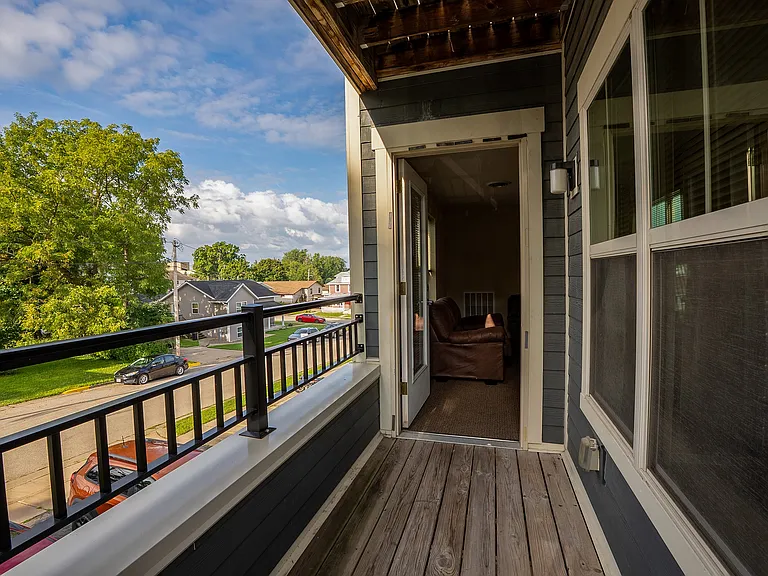 Deck (4)
