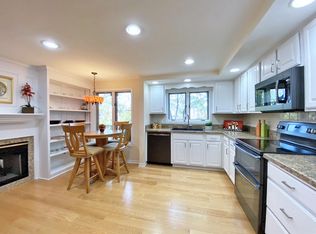 1591 Thacker St #401, Des Plaines, IL 60016