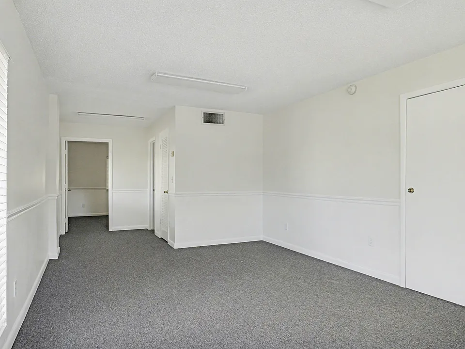 1701 Rogero Rd #1705