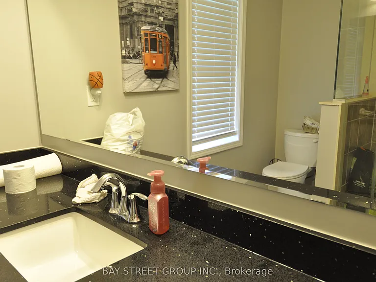 265 Ellen Davidson Dr #5 — Photo 16
