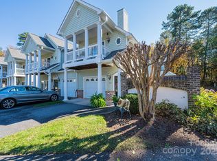 1364 21st Ave NE, Hickory, NC 28601